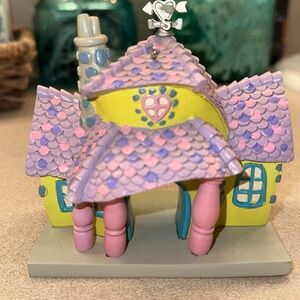 Minnie Mouse Toontown House figuring/ornament
